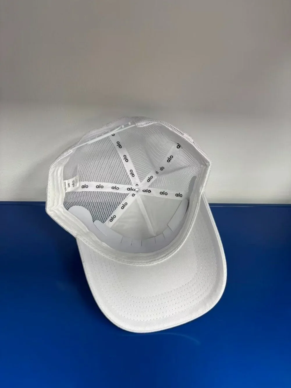 ALO Yoga District Trucker Hat 🚚White Street Style Baseball Cap